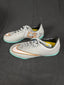 Chaussures de football Nike Gris - 32 Réf: C077