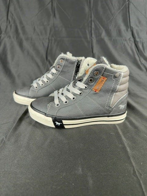 Baskets Mustang gris - 31 Réf: C207