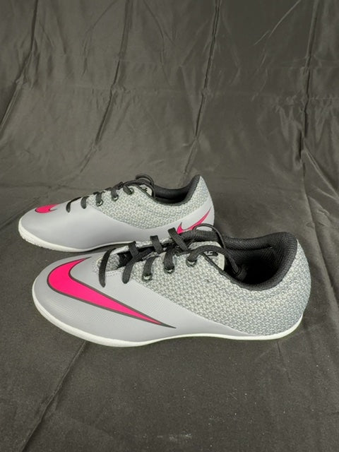 Chaussures de football Nike Gris - 34 Réf: C0181