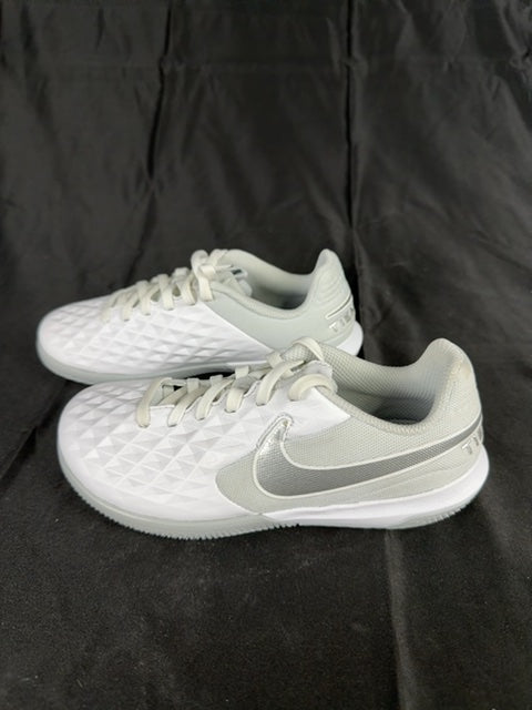 Chaussures de football en salle Nike blanc - 31.5 Réf: C209
