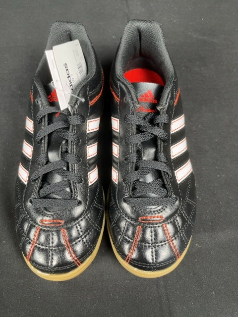 Chaussures de football salle enfant adidas noires - 33 Réf: C068