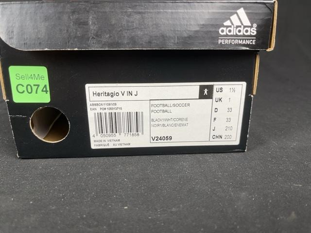 Chaussures de football Adidas Noir - 33 Réf: C074
