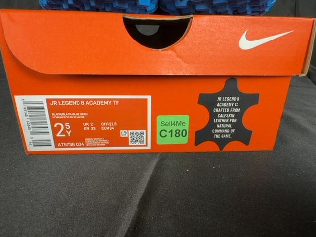 Chaussures de football Nike noir - 34 Réf: C180
