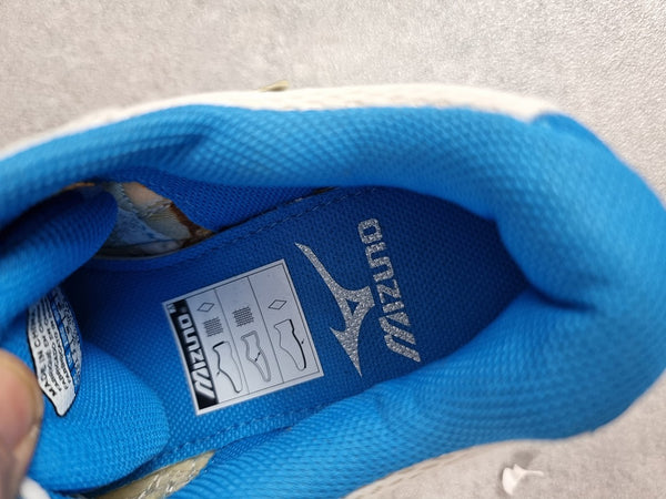 Chaussures de sport en salle Mizuno blanches et bleues - Taille 38 Réf: C242
