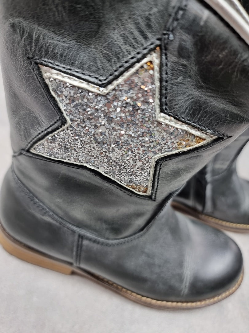 bottes hip fille noir/argent avec une étoile - Taille 32 Réf: C0245