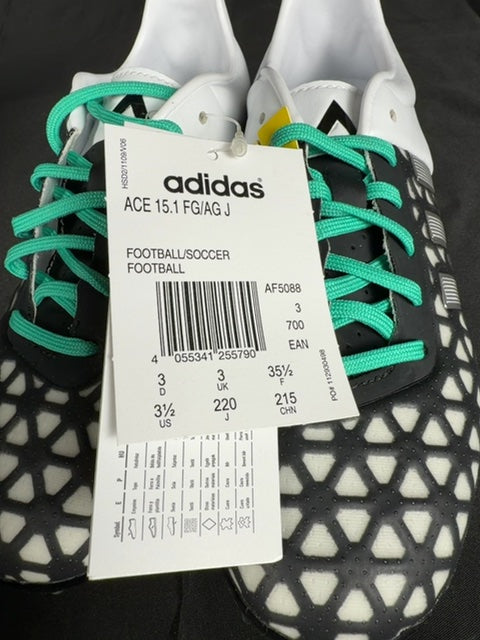 Chaussures de football Adidas noir - 35 Réf: C176