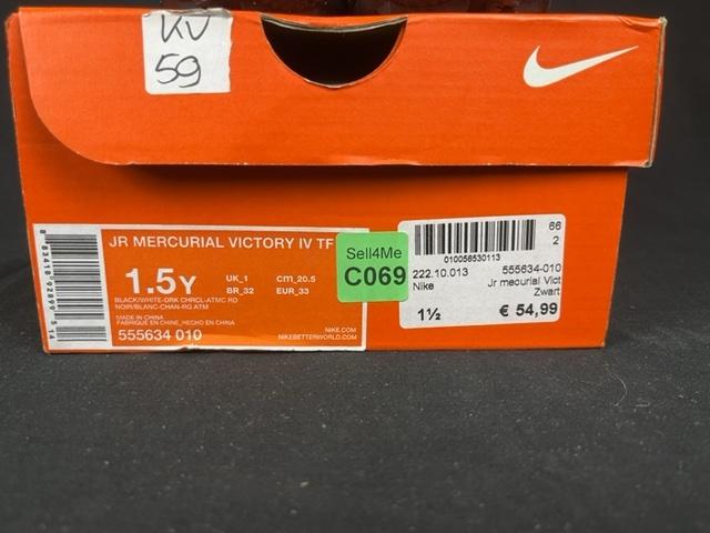 Chaussures de football Nike Noir - 33 Réf: C069