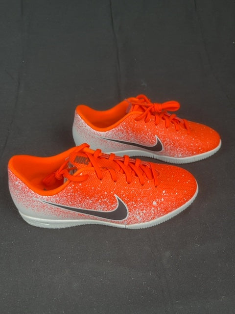 Chaussures de football Nike Orange - 33 Réf: C073