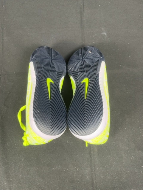 Chaussures futsal Nike jaune - 33.5 Réf: Ao0372-717