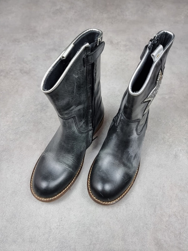 bottes hip fille noir/argent avec une étoile - Taille 32 Réf: C0245