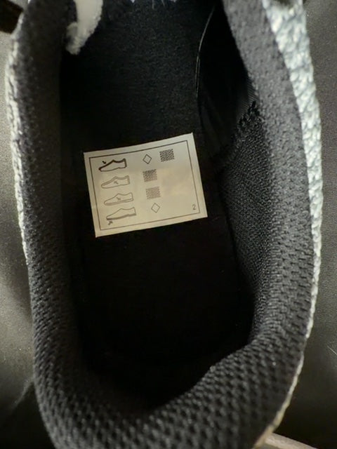 Chaussures de football Nike Gris - 34 Réf: C0181