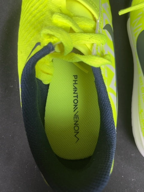 Chaussures futsal Nike jaune - 33.5 Réf: Ao0372-717