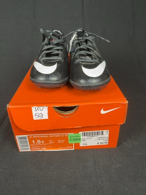 Chaussures de football Nike Noir - 33 Réf: C069