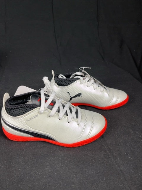 Chaussures de foot Puma Blanc - 28 Réf: C138