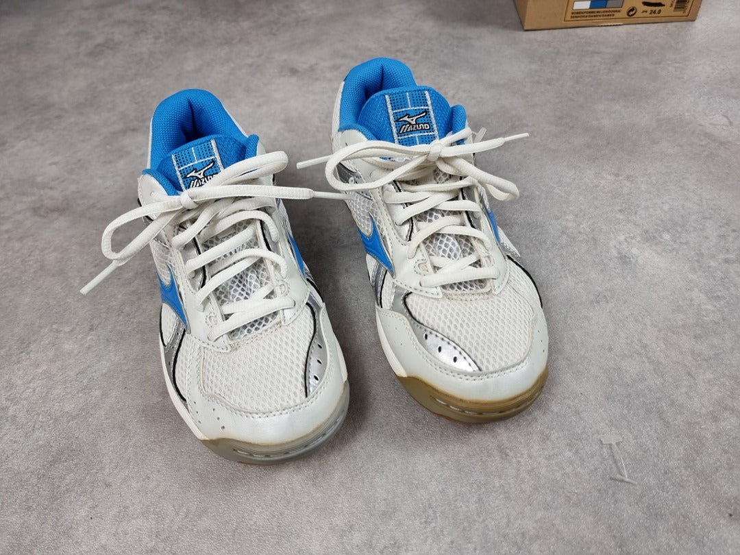 Chaussures de sport en salle Mizuno blanches et bleues - Taille 38 Réf: C242 Image principale du produit