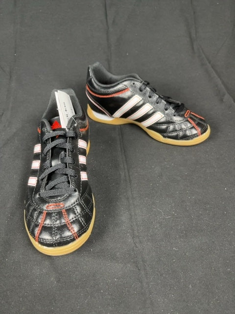 Chaussures de football salle enfant adidas noires - 33 Réf: C068