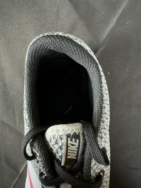 Chaussures de football Nike Gris - 34 Réf: C0181