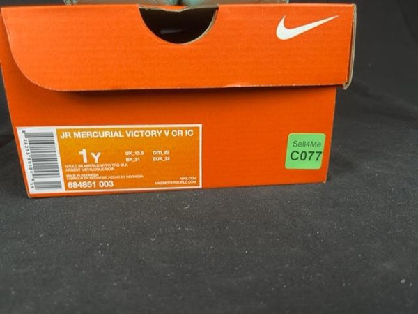 Chaussures de football Nike Gris - 32 Réf: C077