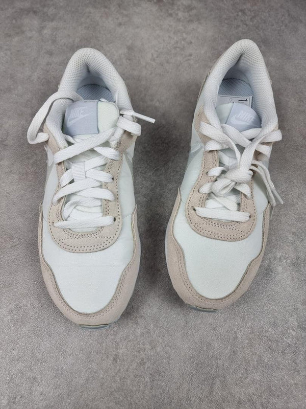 Baskets Nike Md Valiant blanc - Taille 36 Réf: C0249 - Sell4Me