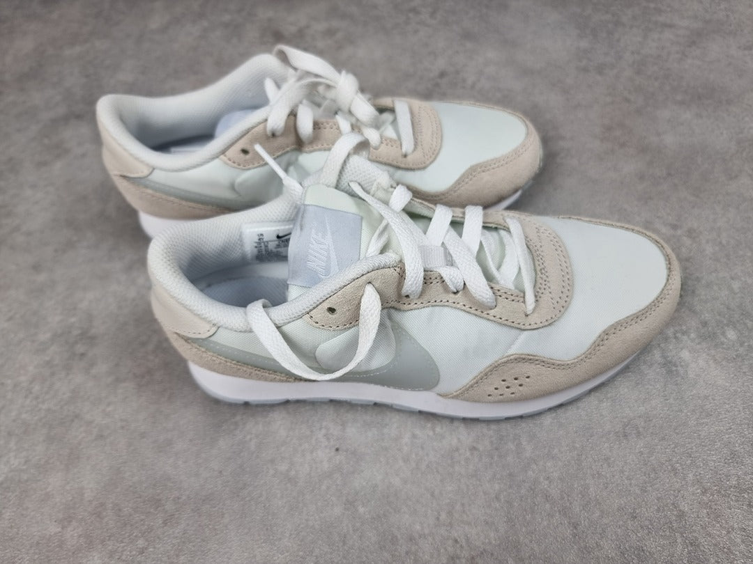 Baskets Nike Md Valiant blanc - Taille 36 Réf: C0249 - Sell4Me