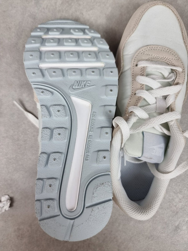 Baskets Nike Md Valiant blanc - Taille 36 Réf: C0249 - Sell4Me