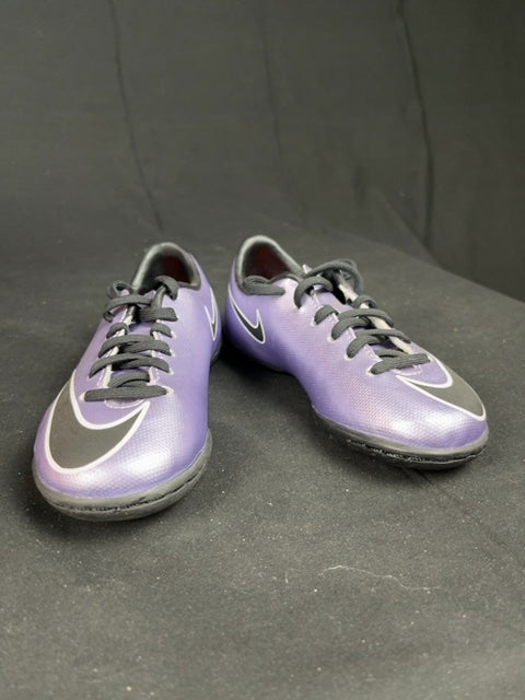 Chaussures de football Nike violet - 27 Réf: C133