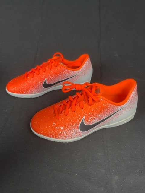Chaussures de football Nike Orange - 33 Réf: C073