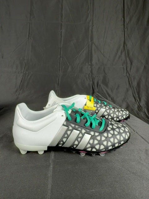 Chaussures de football Adidas noir - 35 Réf: C176 - Sell4Me