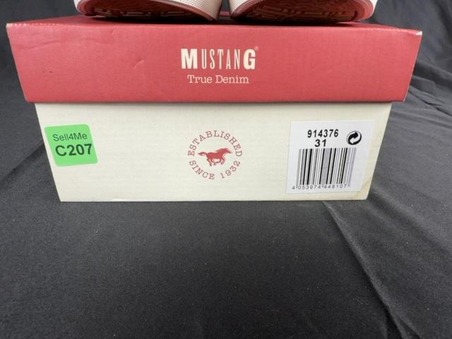 Baskets Mustang gris - 31 Réf: C207